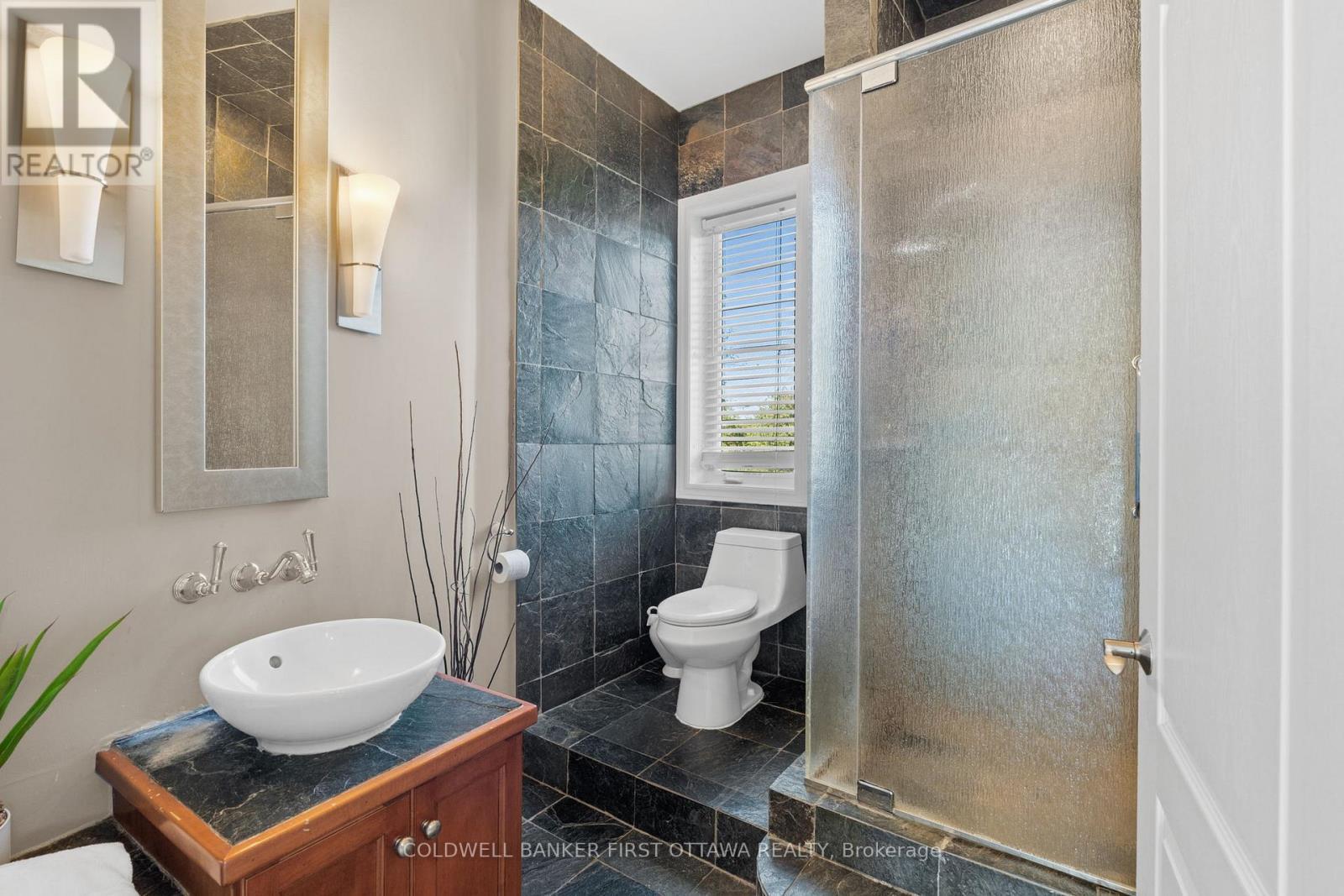 358 River Road, Ottawa, ON - Indoor Photo Showing Bathroom