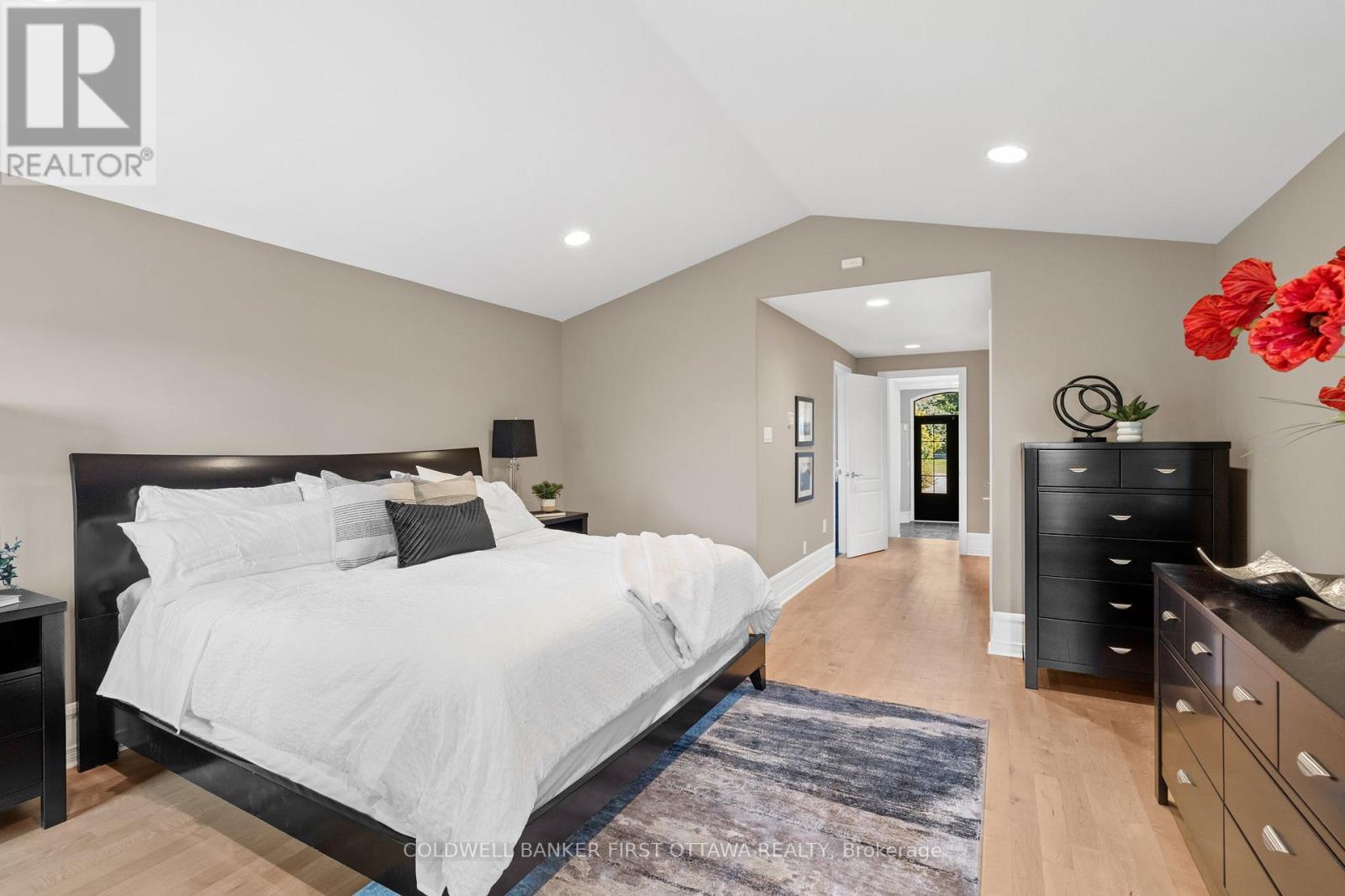 358 River Road, Ottawa, ON - Indoor Photo Showing Bedroom
