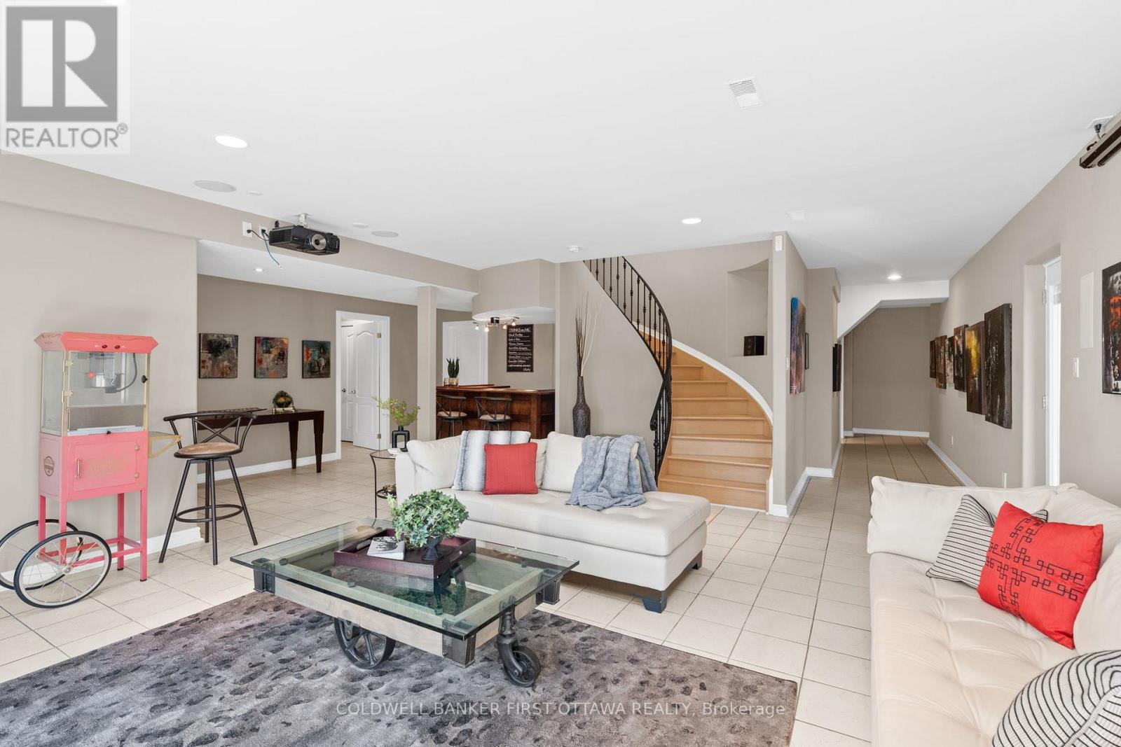 358 River Road, Ottawa, ON - Indoor Photo Showing Living Room