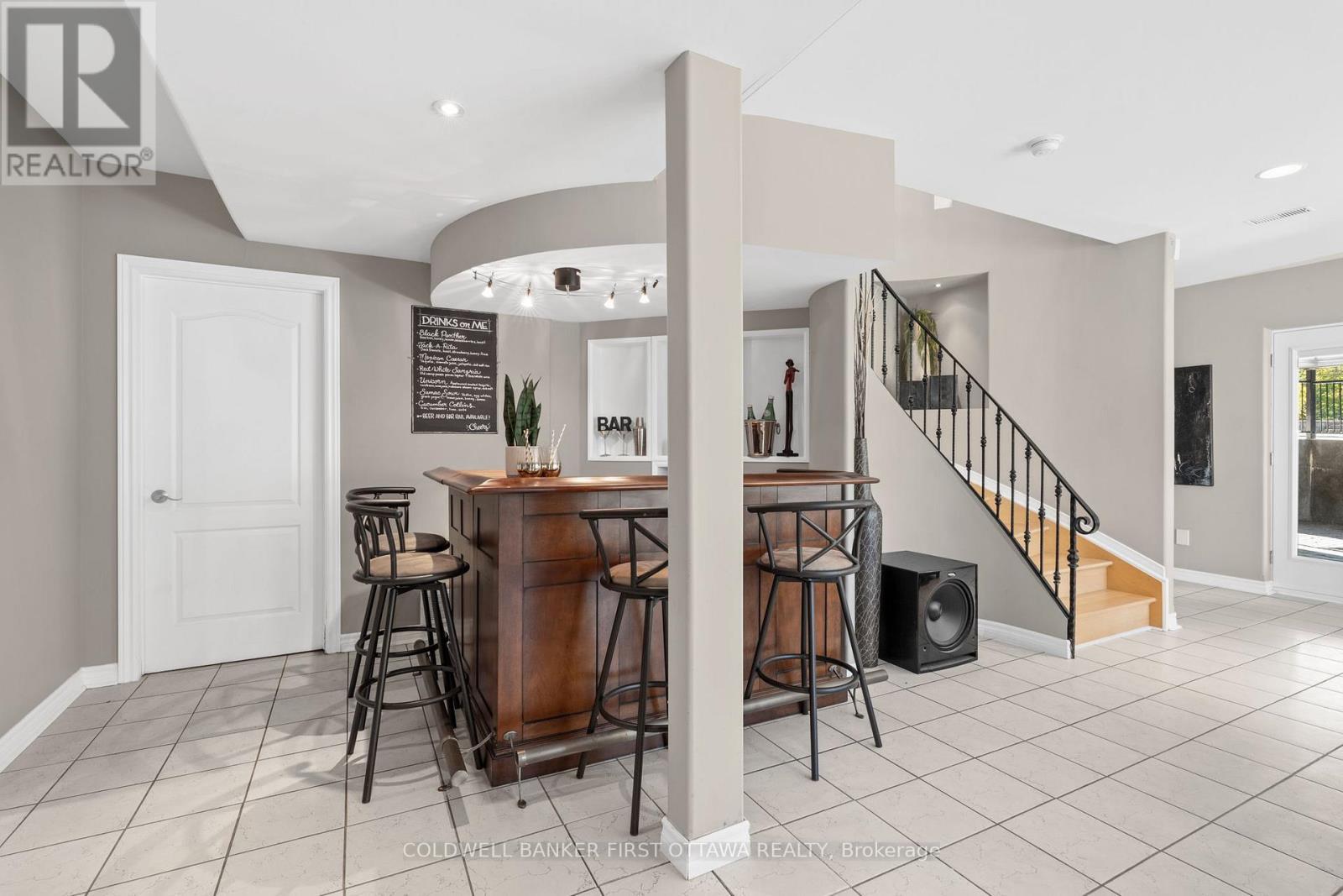 358 River Road, Ottawa, ON - Indoor