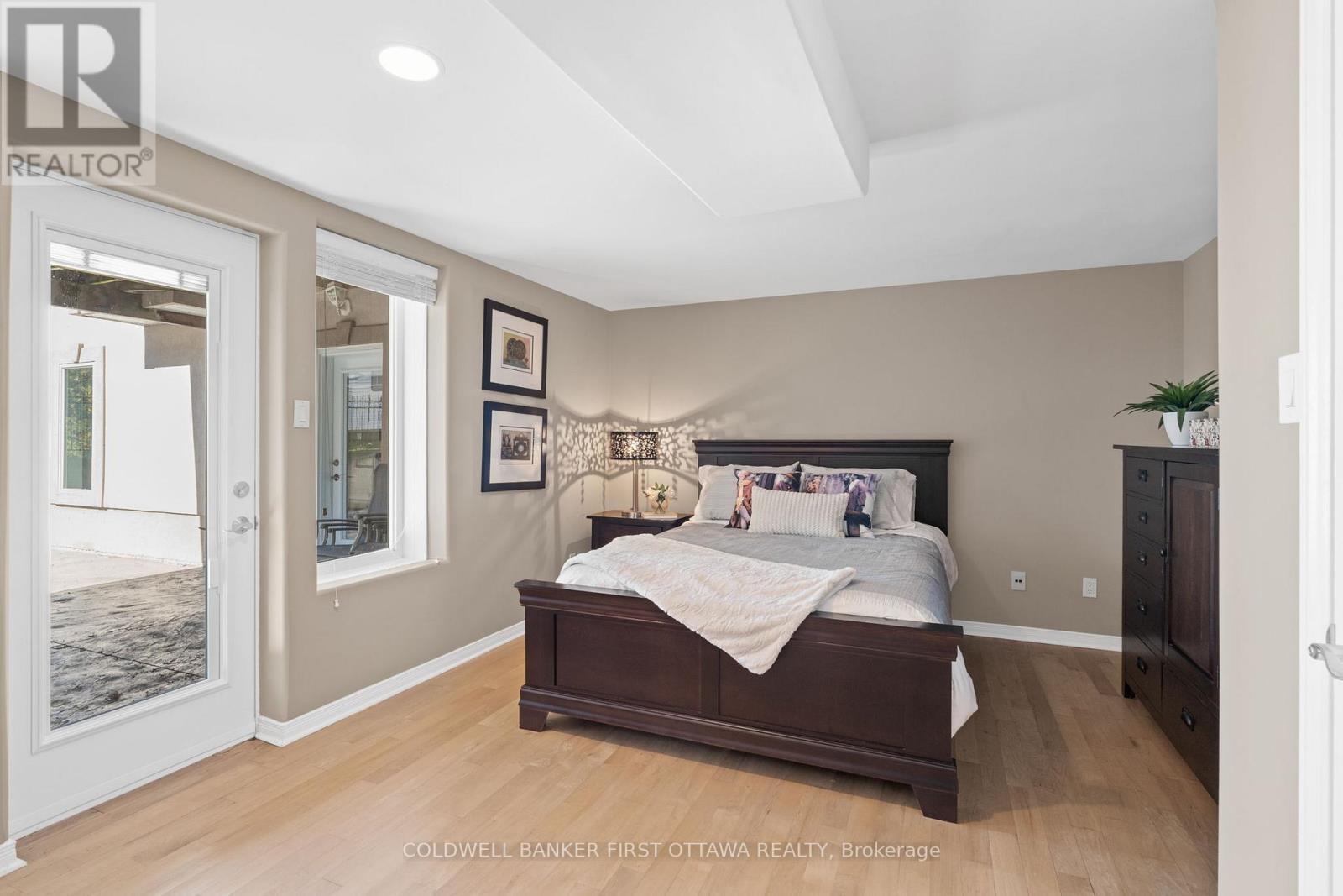 358 River Road, Ottawa, ON - Indoor Photo Showing Bedroom