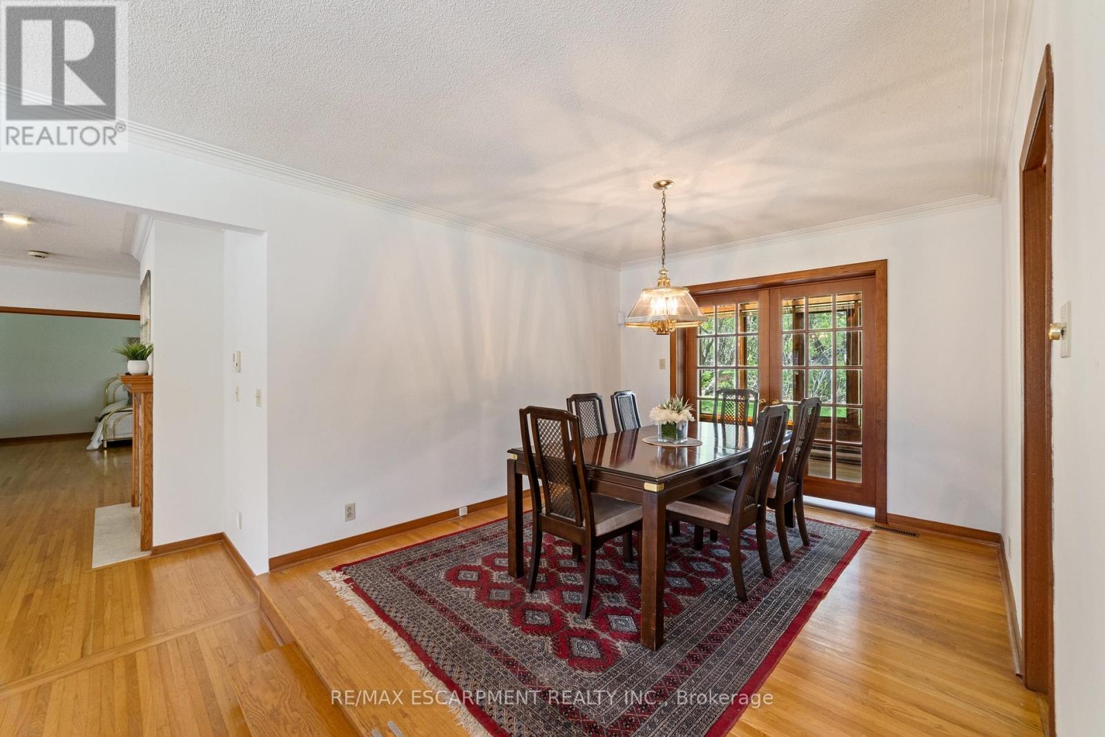 1411 Beaufort Drive, Burlington, ON - Indoor Photo Showing Dining Room