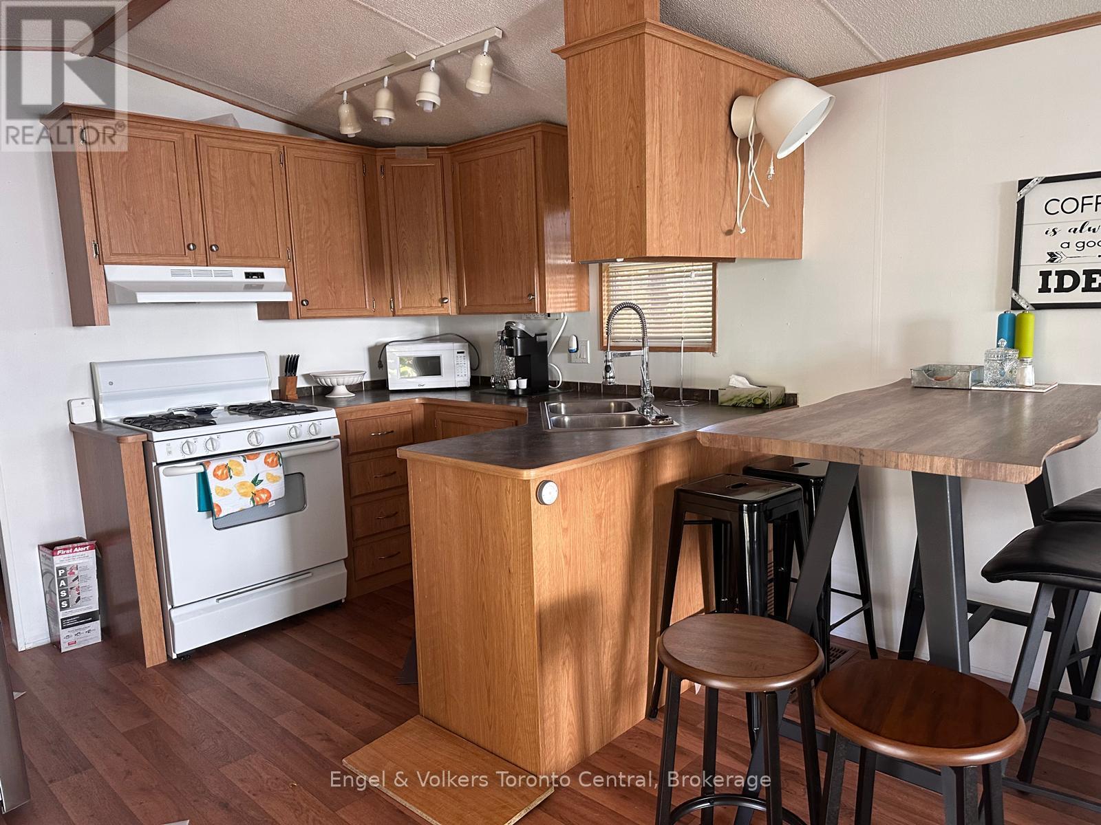 E7 - 7489 Sideroad 5 E, Wellington North, ON