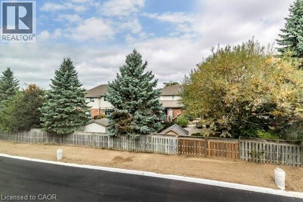 580 Coldstream Drive Unit# 210, Waterloo, ON - Outdoor