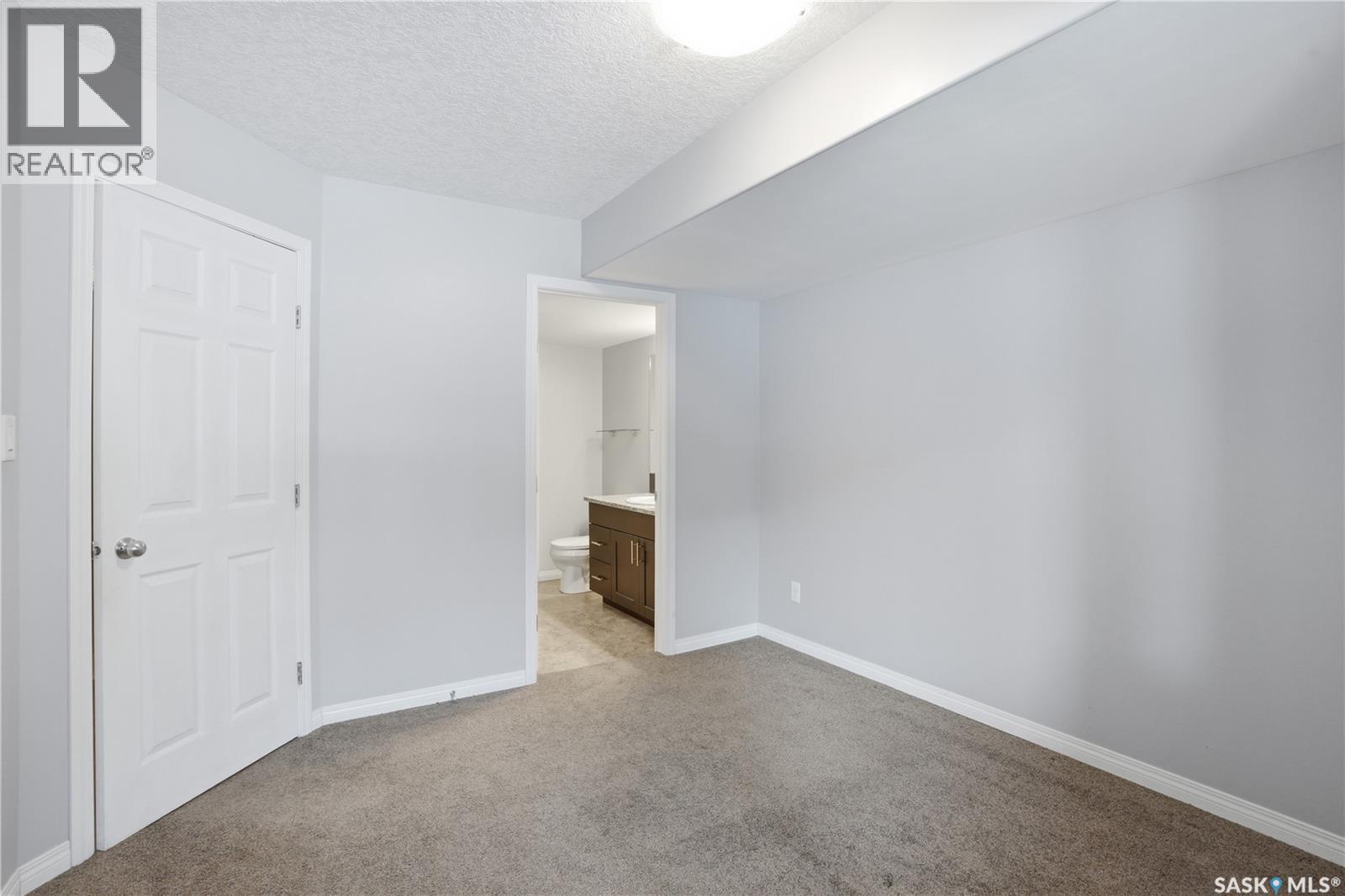 116 125 Willis Crescent, Saskatoon, SK - Indoor Photo Showing Other Room