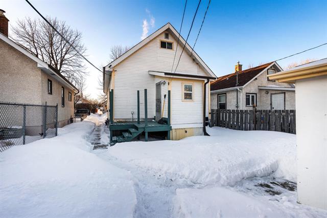 389 Cairnsmore St, Winnipeg, MB