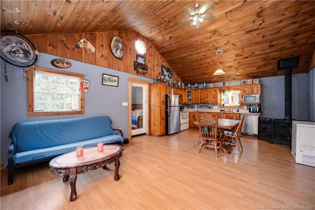 18 Church Hill Rd, Elgin, NB