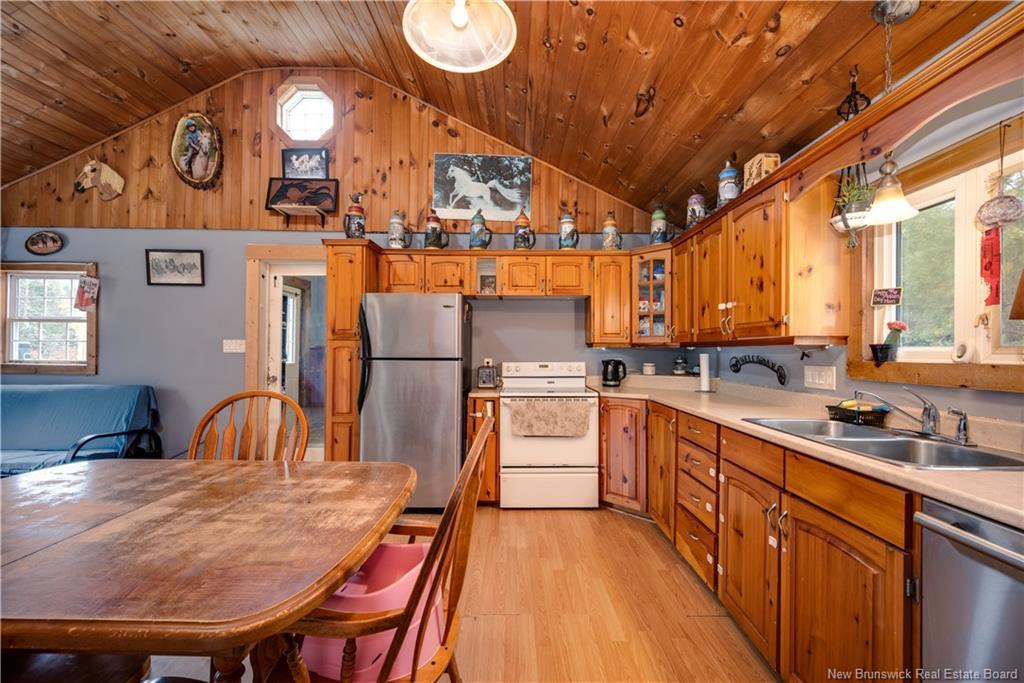 18 Church Hill Rd, Elgin, NB