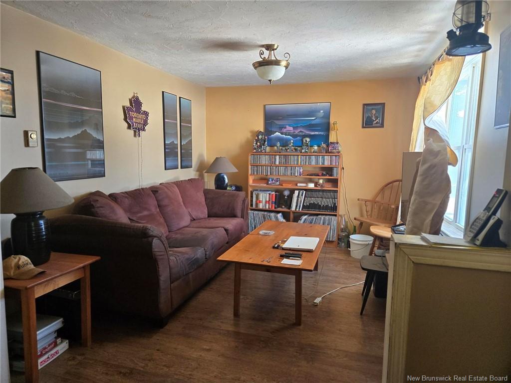 20 Wayne Ave, Moncton, NB
