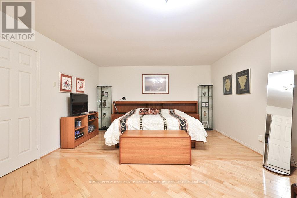 1995 Pitagora Court, Mississauga, ON - Indoor Photo Showing Bedroom
