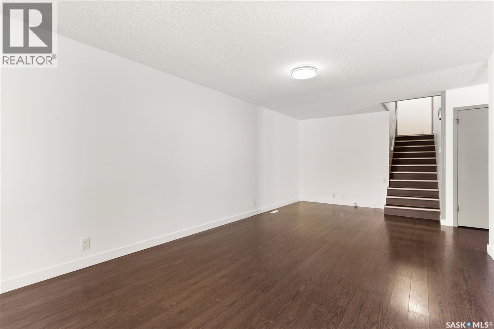 78 Spence Street, Regina, SK - Indoor Photo Showing Other Room