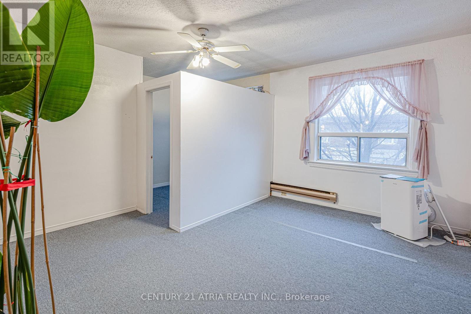 1564 Danforth Avenue, Toronto, ON