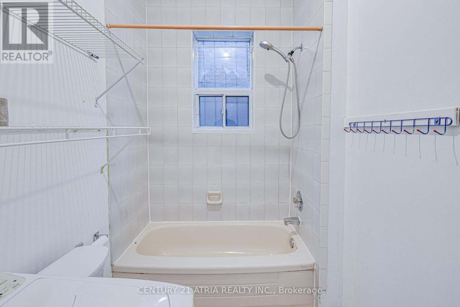 1564 Danforth Avenue, Toronto, ON