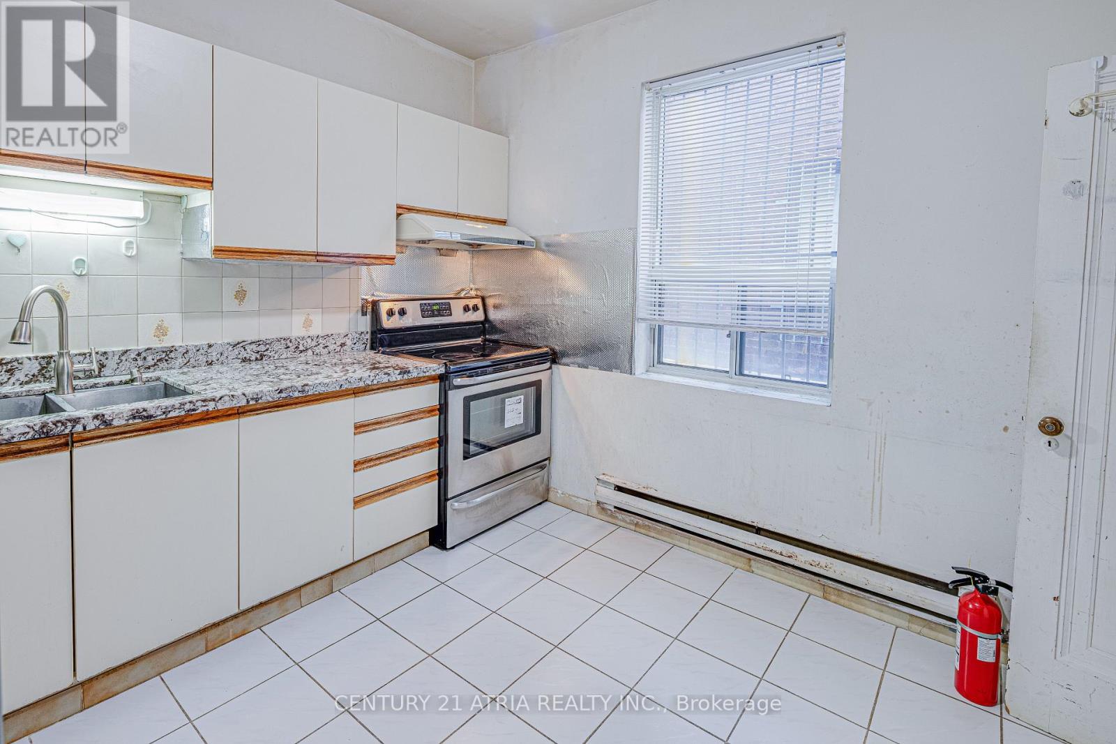 1564 Danforth Avenue, Toronto, ON