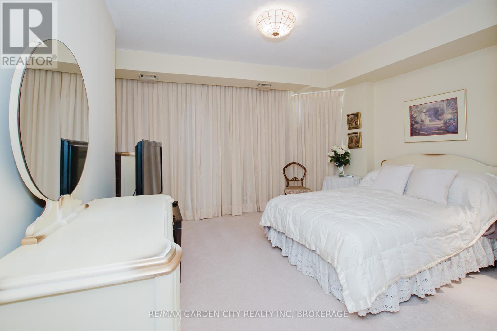 307 - 7 Gale Crescent, St. Catharines (E. Chester), ON - Indoor Photo Showing Bedroom