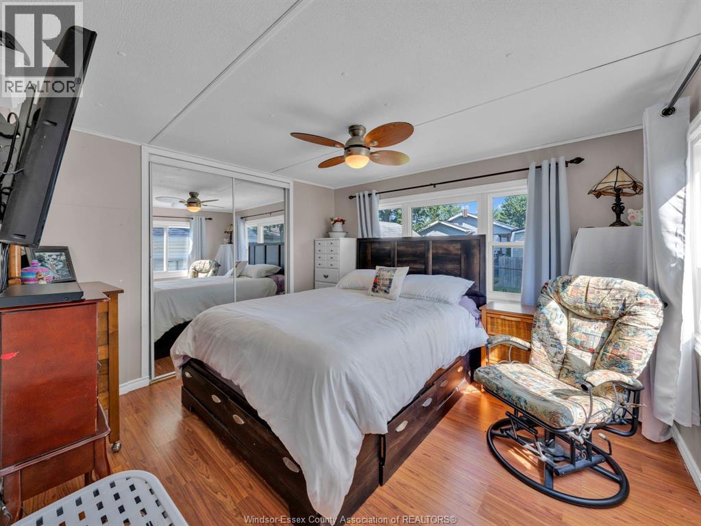 8 Maple, Mcgregor, ON - Indoor Photo Showing Bedroom