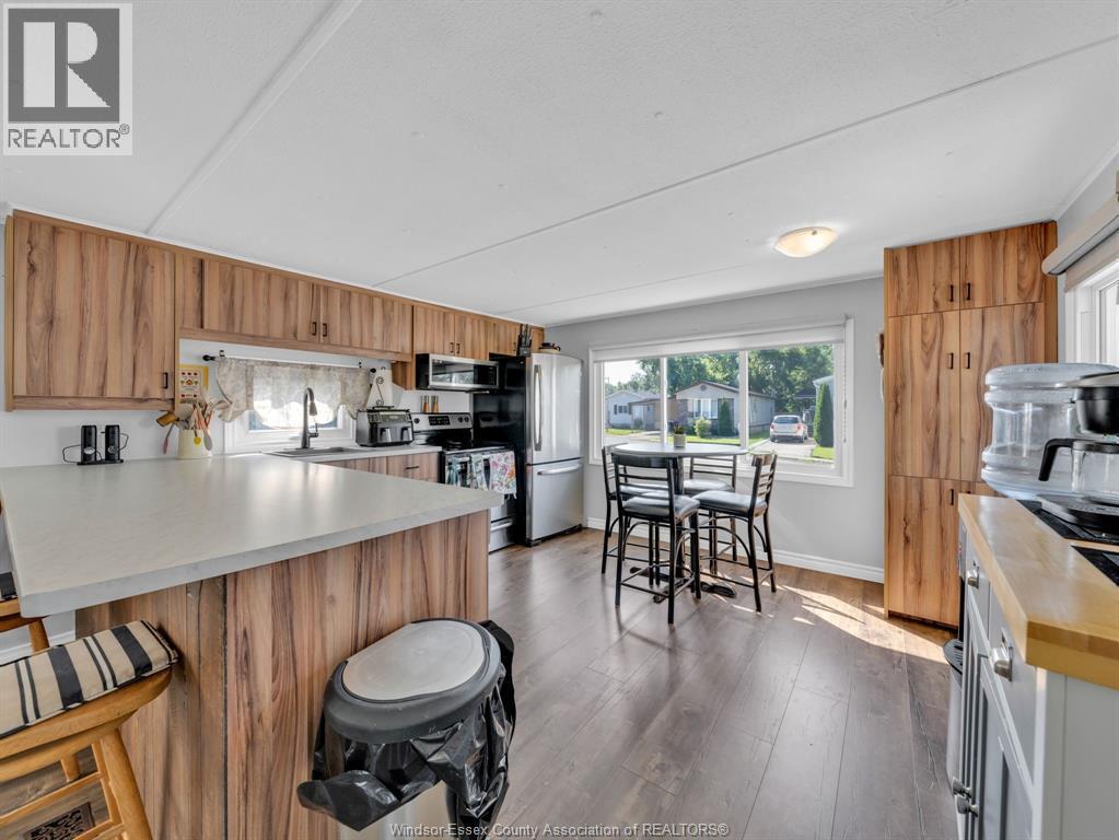 8 Maple, Mcgregor, ON - Indoor Photo Showing Other Room