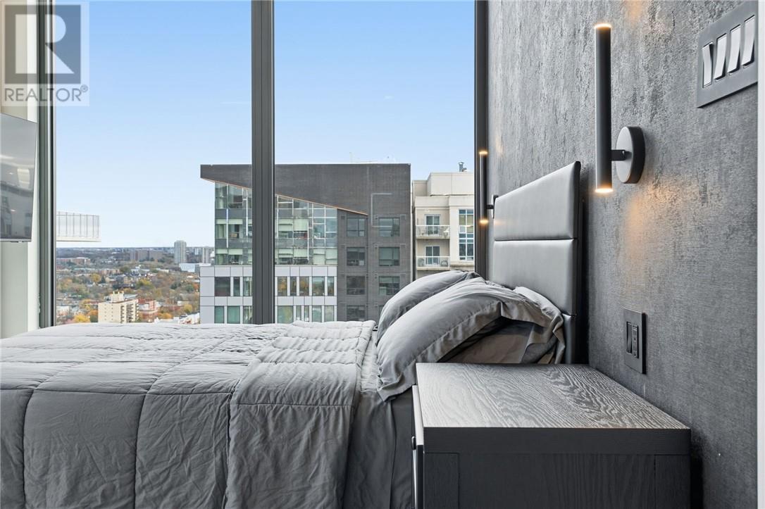 180 George Street Unit# Ph206, Ottawa, ON - Indoor Photo Showing Bedroom