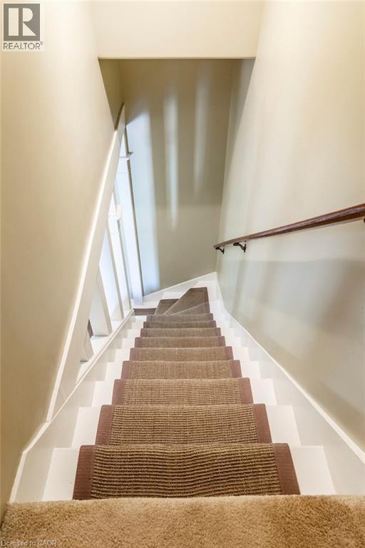 210 Charlton Avenue E, Hamilton, ON - Indoor Photo Showing Other Room