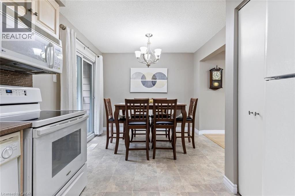 49 Cedarwoods Crescent Unit# 48, Kitchener, ON - Indoor Photo Showing Other Room