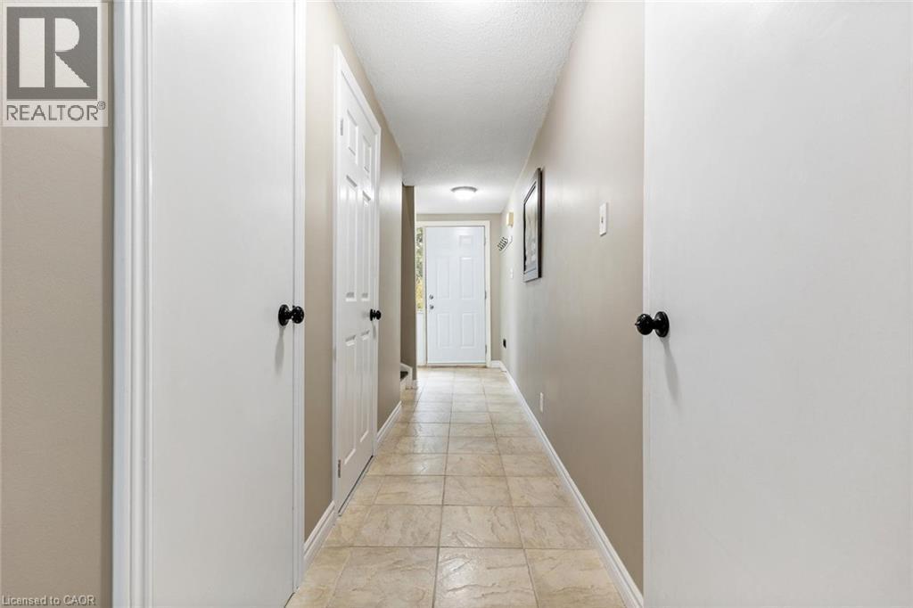 49 Cedarwoods Crescent Unit# 48, Kitchener, ON - Indoor Photo Showing Other Room