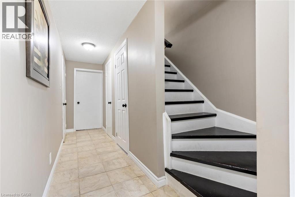 49 Cedarwoods Crescent Unit# 48, Kitchener, ON - Indoor Photo Showing Other Room