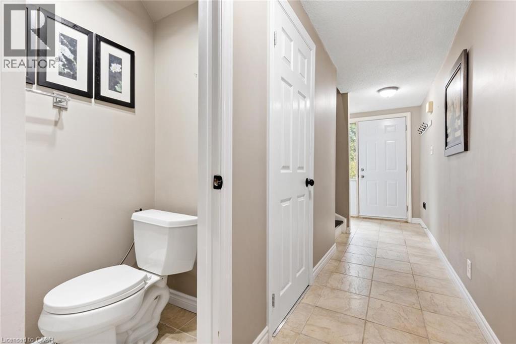 49 Cedarwoods Crescent Unit# 48, Kitchener, ON - Indoor