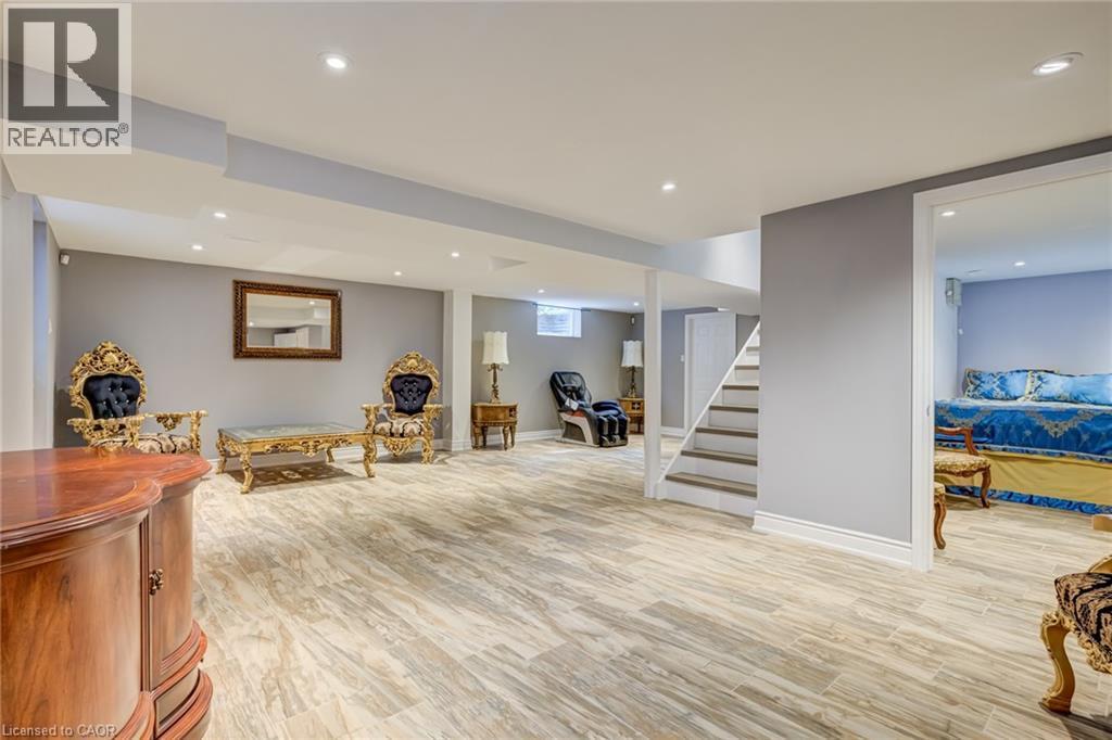 28 Stonegate Drive, Hamilton, ON - Indoor