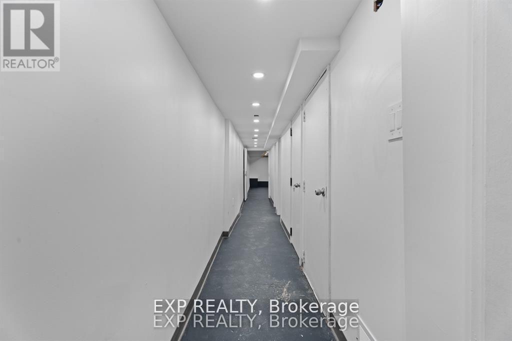 93 John Street S, Hamilton, ON