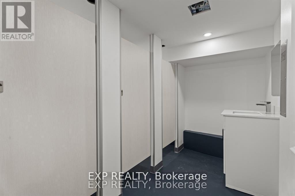 93 John Street S, Hamilton, ON