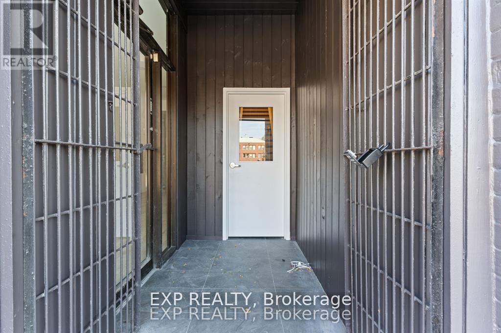 93 John Street S, Hamilton, ON