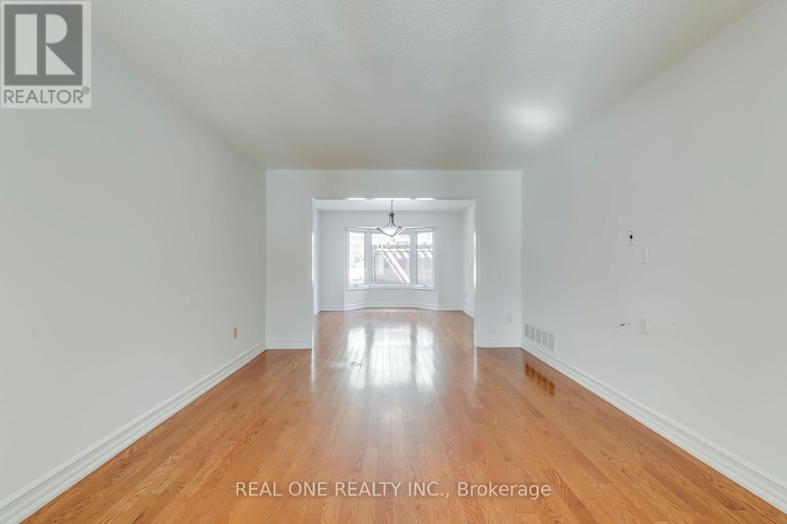 3582 Italia Crescent, Mississauga, ON - Indoor Photo Showing Other Room