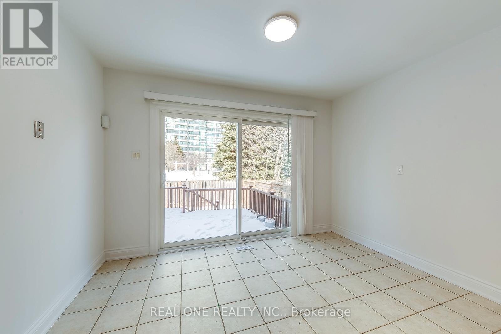 3582 Italia Crescent, Mississauga, ON - Indoor Photo Showing Other Room
