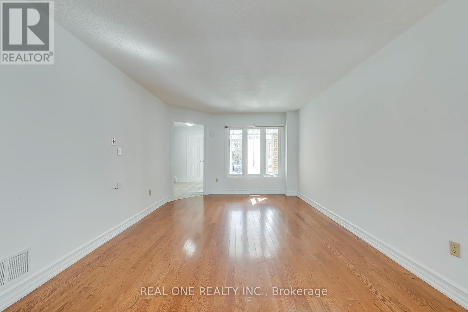 3582 Italia Crescent, Mississauga, ON - Indoor Photo Showing Other Room