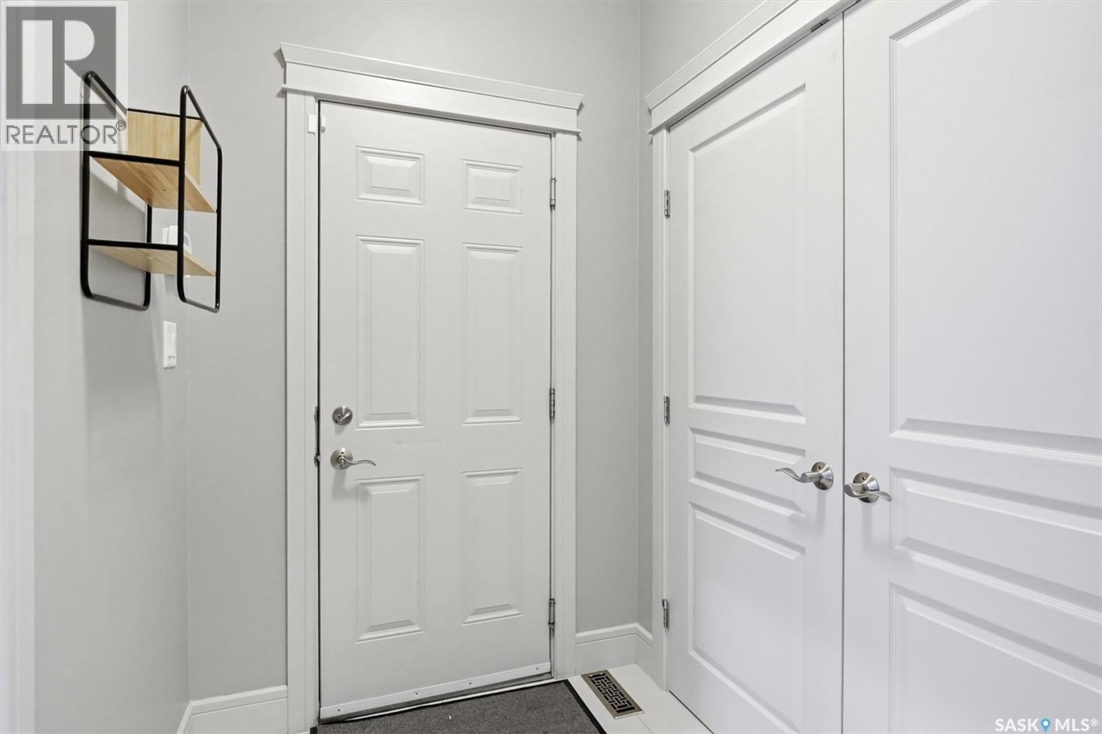 171 Roy Crescent, Saskatoon, SK - Indoor Photo Showing Other Room