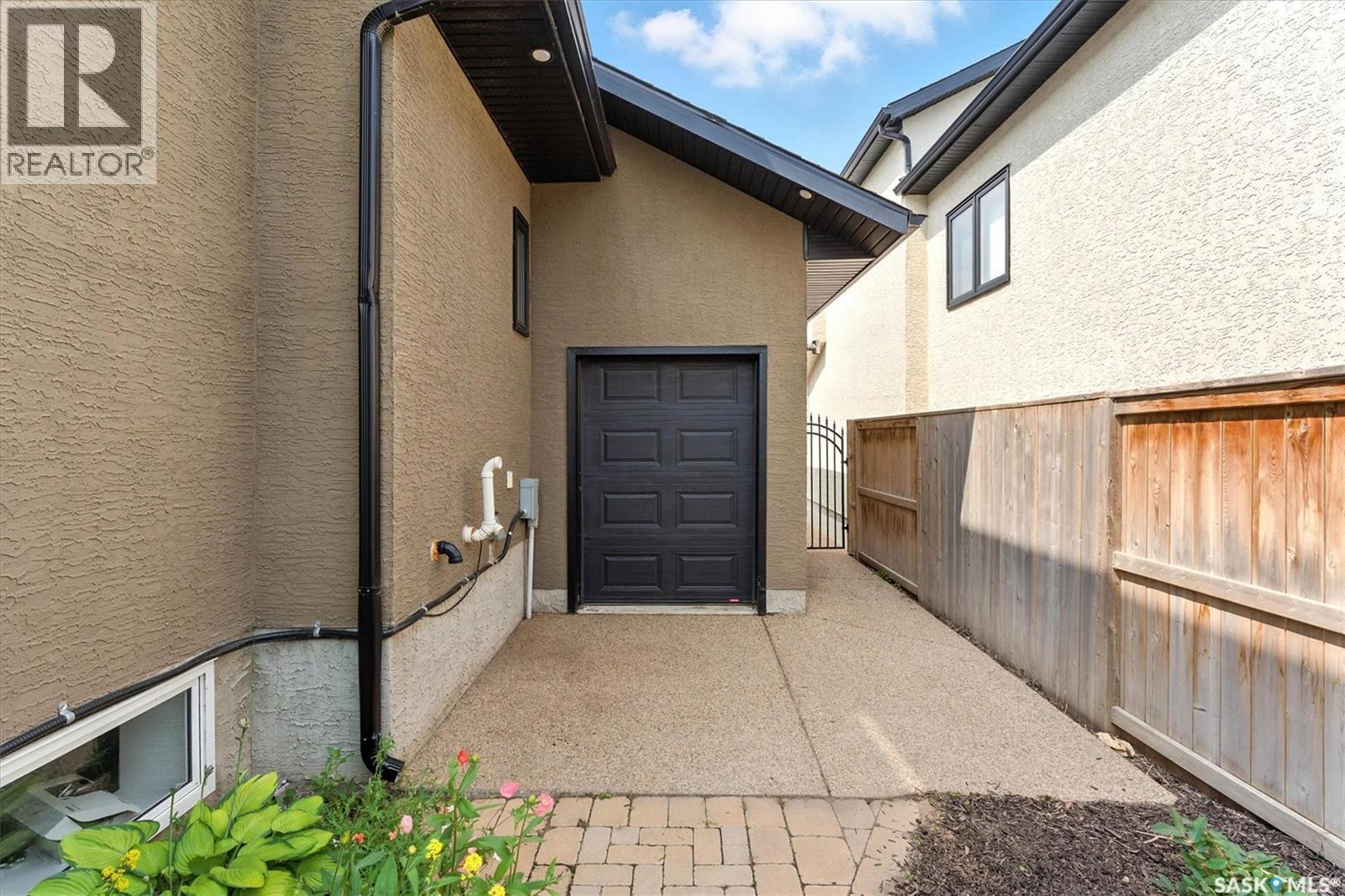 171 Roy Crescent, Saskatoon, SK - Outdoor With Exterior
