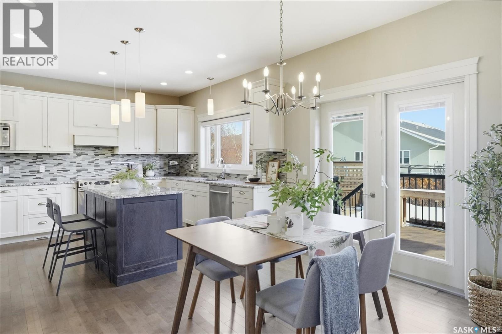 171 Roy Crescent, Saskatoon, SK - Indoor Photo Showing Dining Room