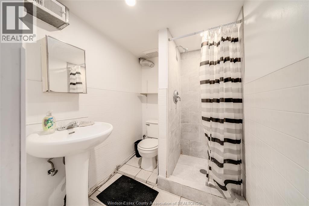 431 Randolph Unit# Lower, Windsor, ON