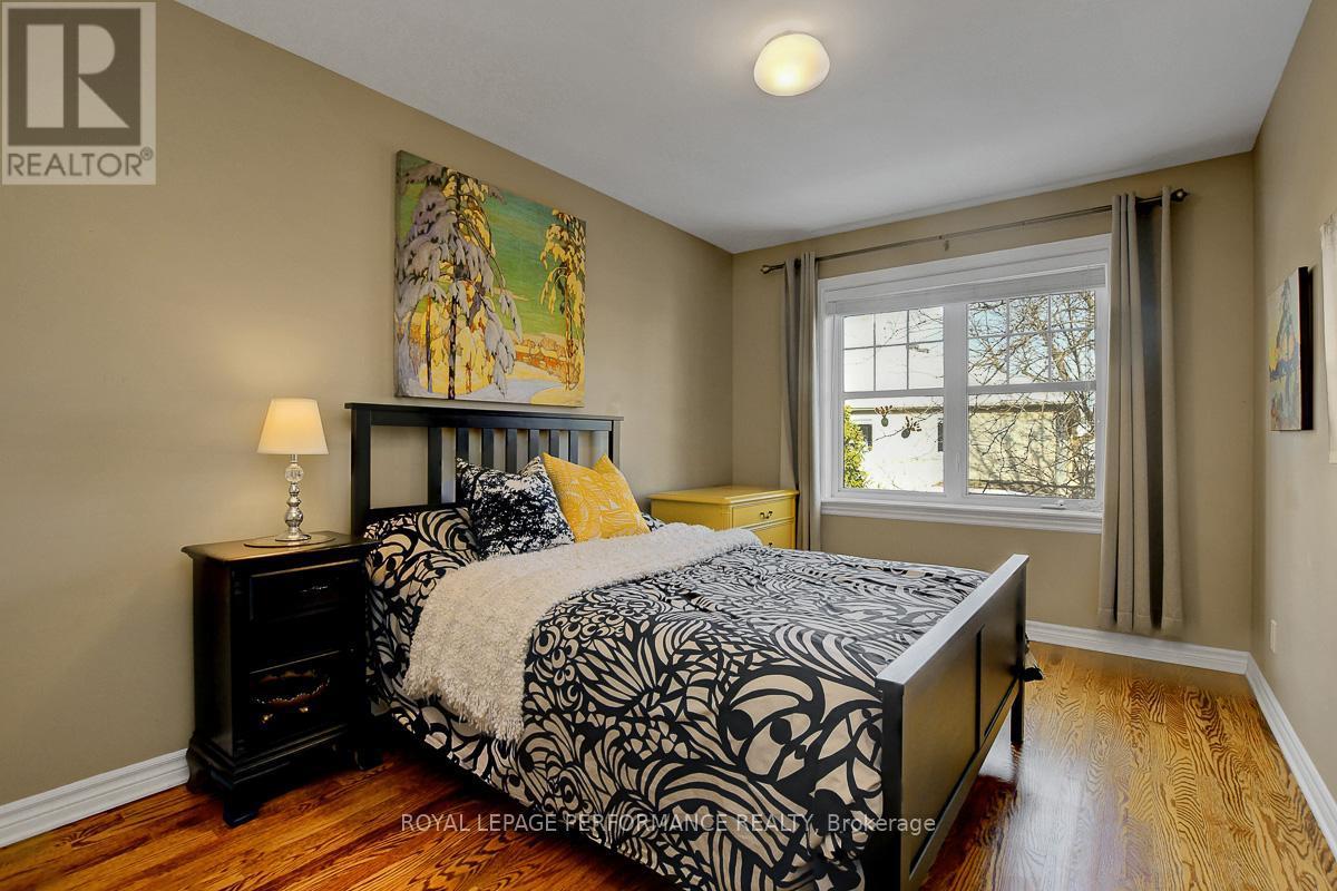 349 Berkley Avenue, Ottawa, ON - Indoor Photo Showing Bedroom