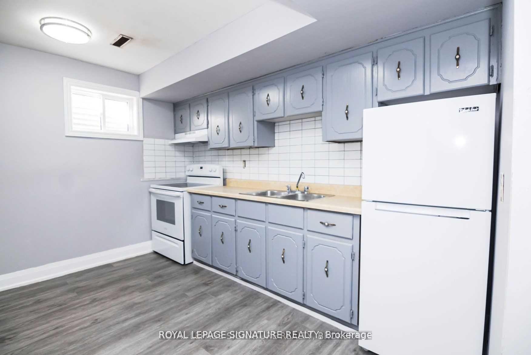 827 Stainton Drive, Mississauga, ON