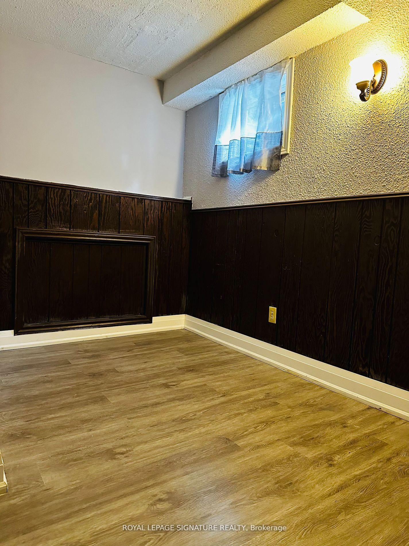 827 Stainton Drive, Mississauga, ON