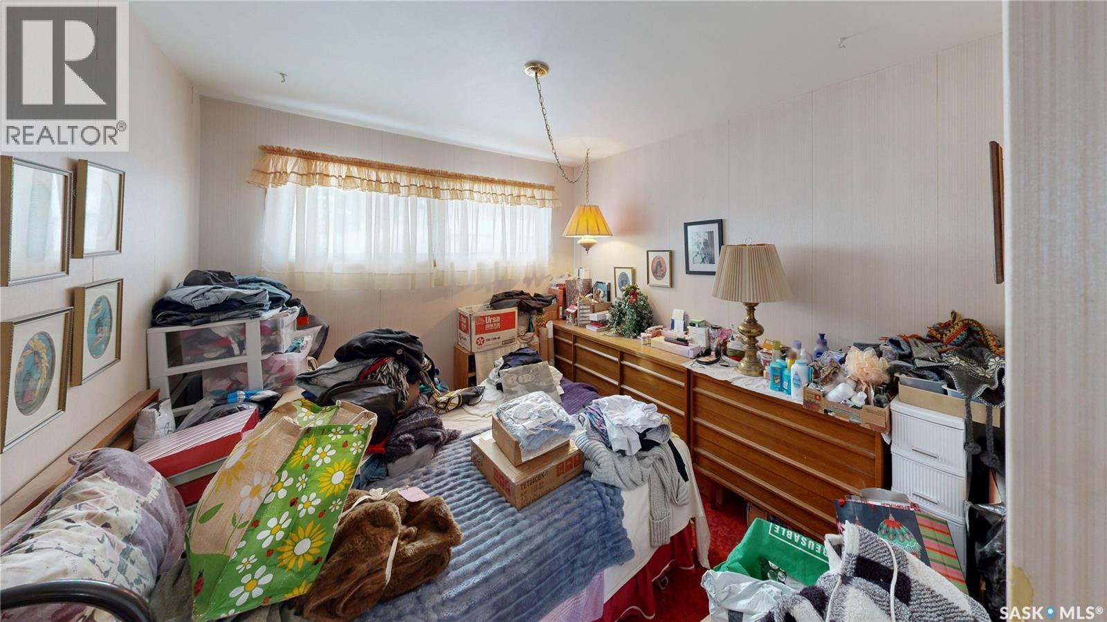 16 Bond Crescent, Regina, SK - Indoor