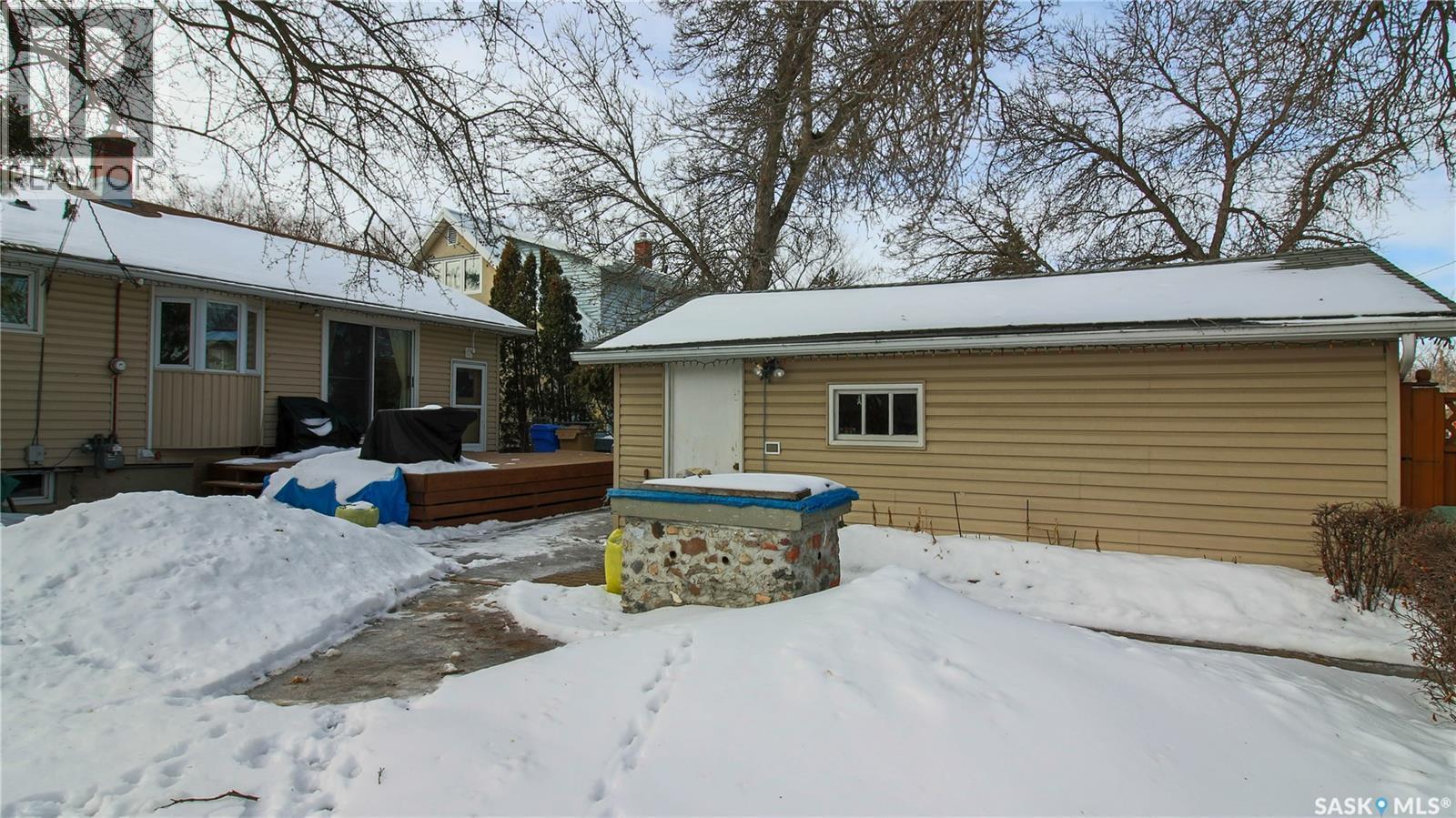 16 Bond Crescent, Regina, SK - Outdoor
