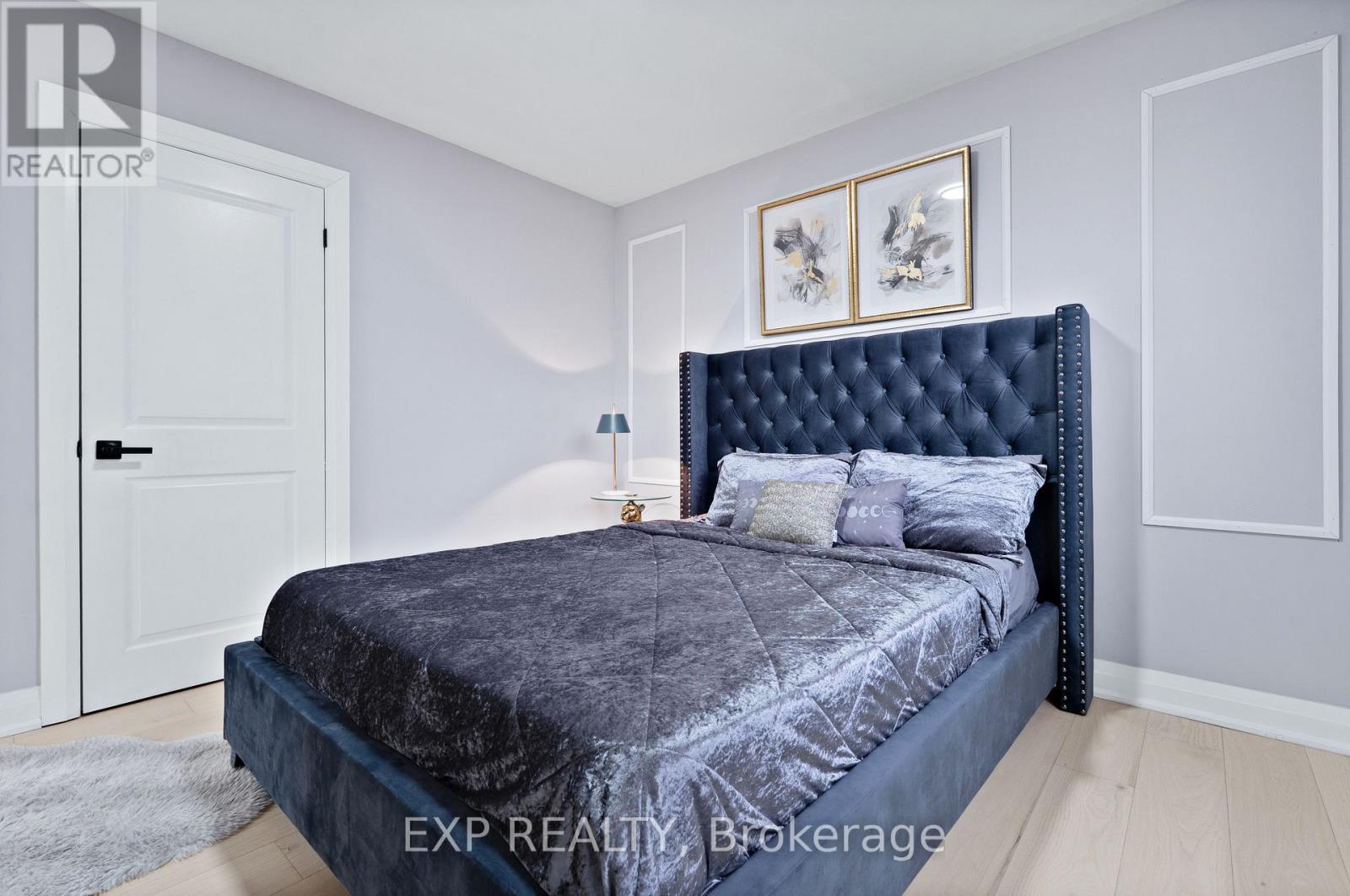 19 Broad Street, Brantford, ON - Indoor Photo Showing Bedroom
