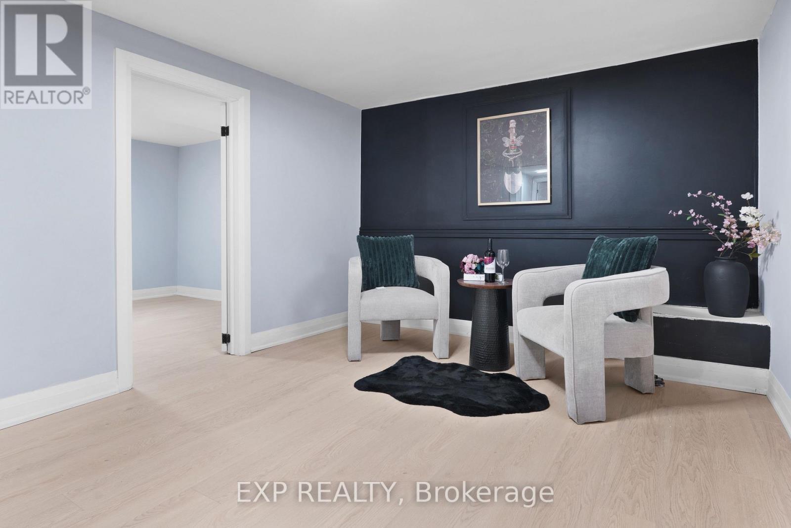 19 Broad Street, Brantford, ON - Indoor Photo Showing Other Room