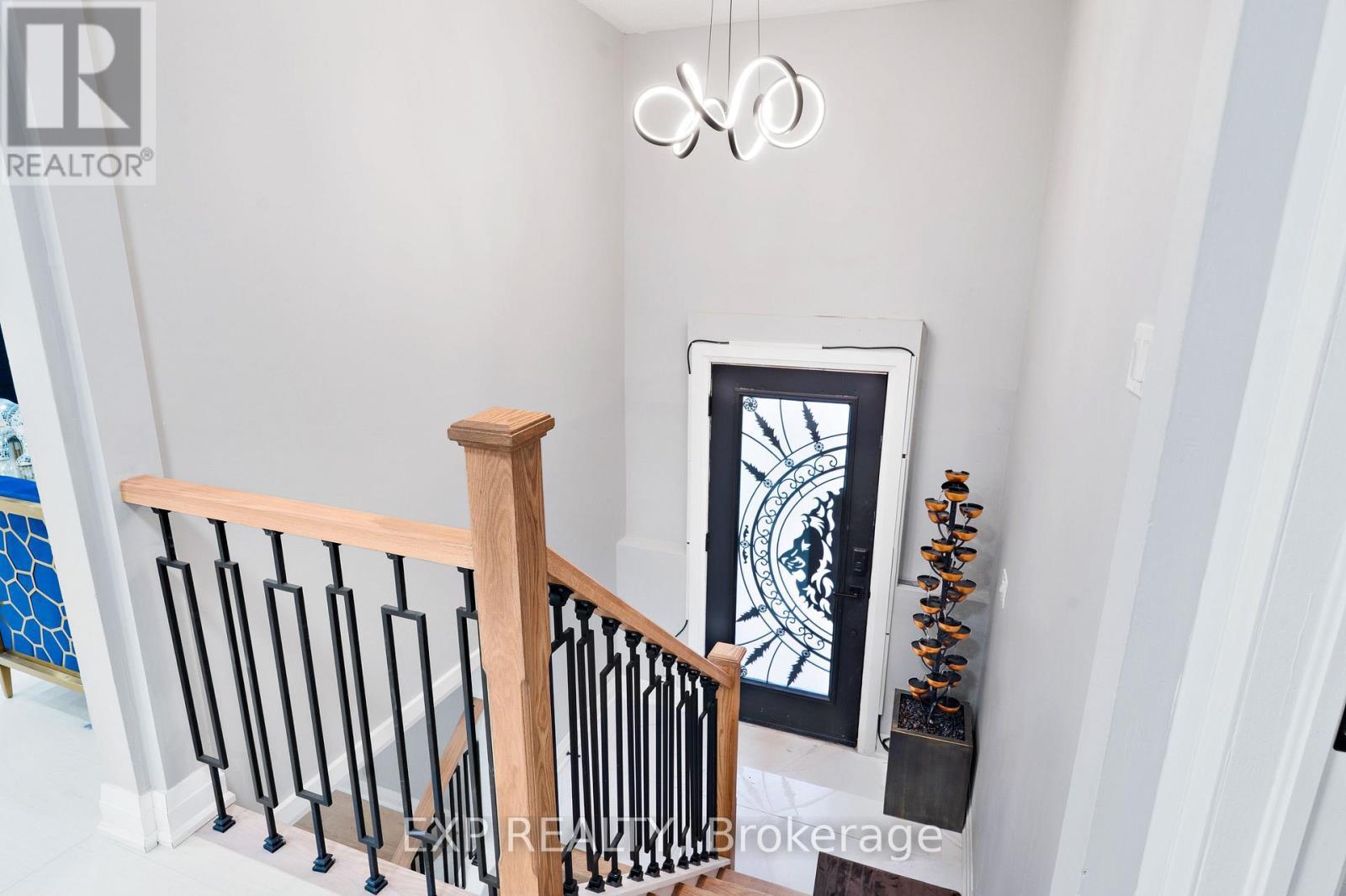 19 Broad Street, Brantford, ON - Indoor Photo Showing Other Room