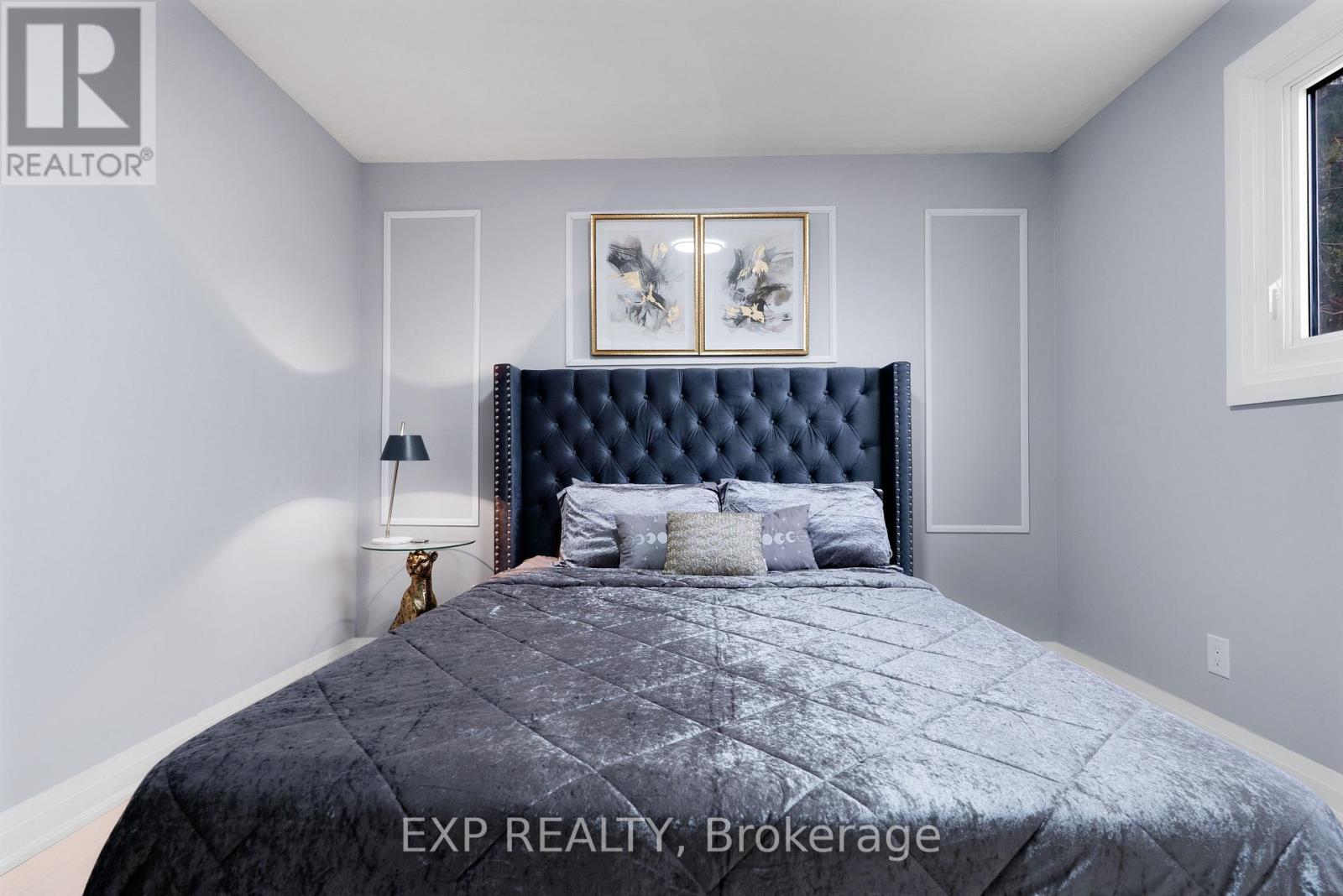 19 Broad Street, Brantford, ON - Indoor Photo Showing Bedroom