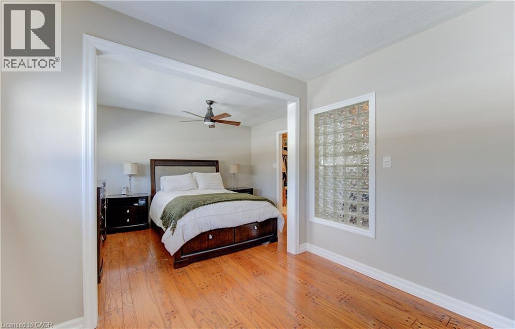 583 Rustic Drive, Waterloo, ON - Indoor Photo Showing Bedroom