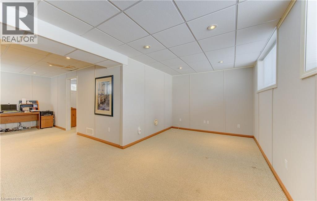 583 Rustic Drive, Waterloo, ON - Indoor Photo Showing Other Room