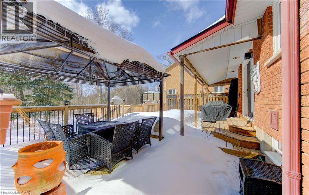 583 Rustic Drive, Waterloo, ON - Outdoor With Deck Patio Veranda With Exterior
